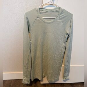 lululemon athletica wome’s Sage Long Sleeve Tee